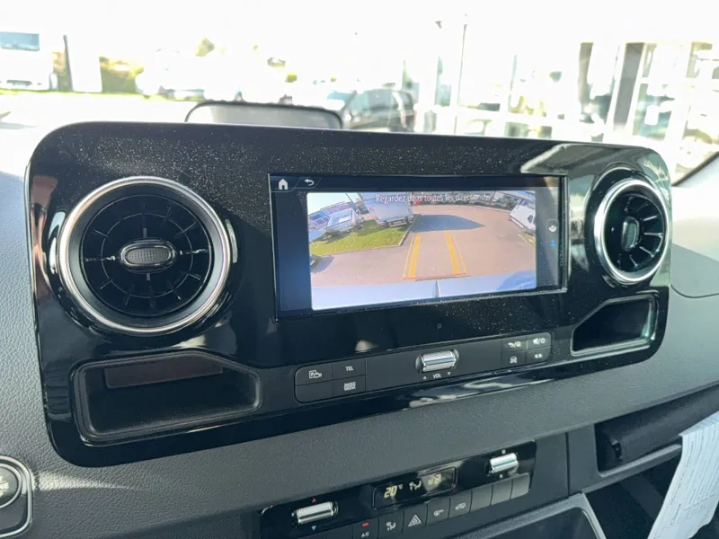 Image secondaire du véhicule 14