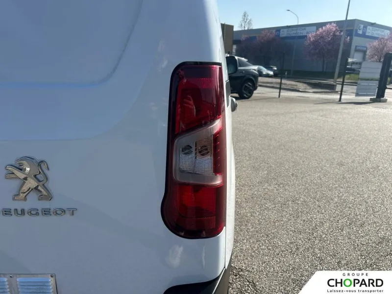 Image secondaire du véhicule 24