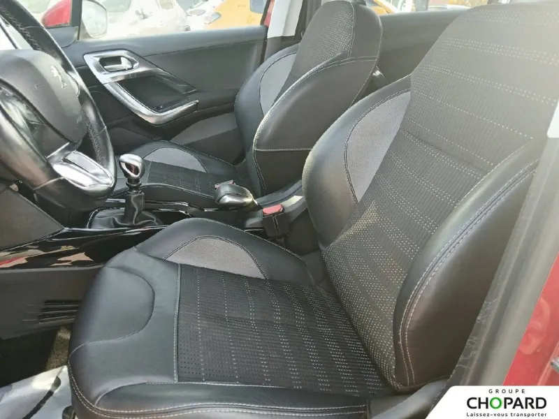 Image secondaire du véhicule 12