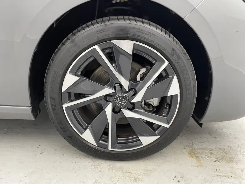 Image secondaire du véhicule 32