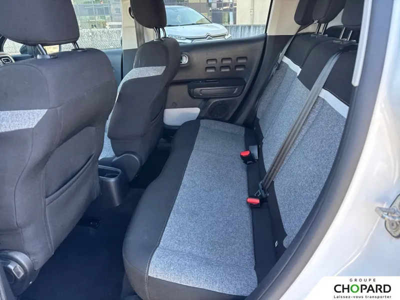 Image secondaire du véhicule 12