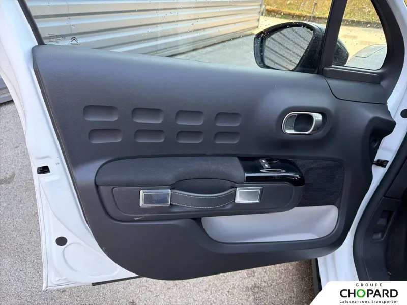 Image secondaire du véhicule 8