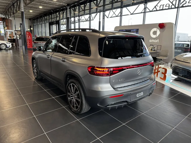 Image secondaire du véhicule 6