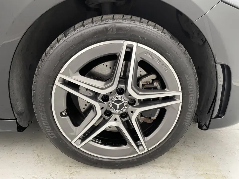 Image secondaire du véhicule 24