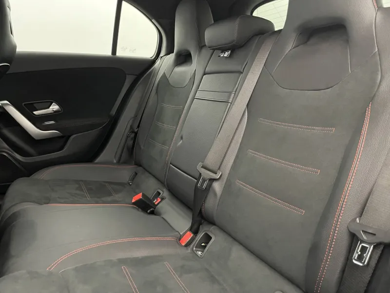 Image secondaire du véhicule 30