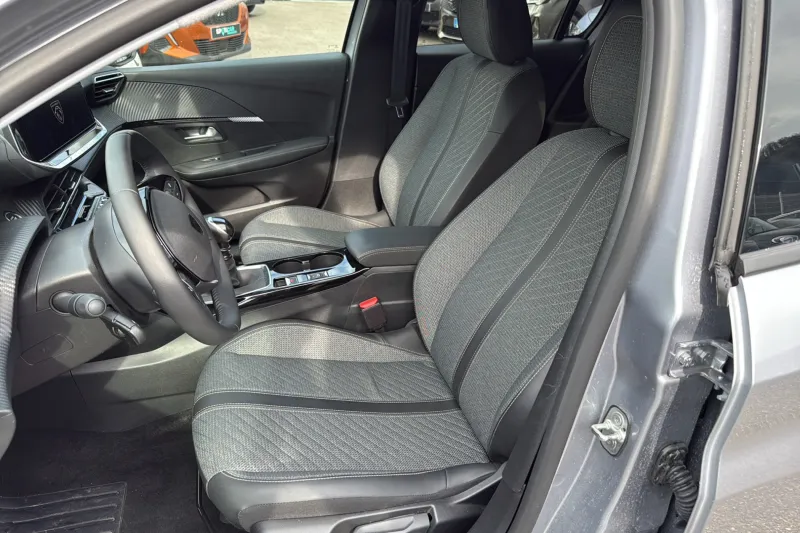 Image secondaire du véhicule 11