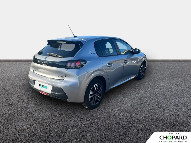 Image secondaire du véhicule 9