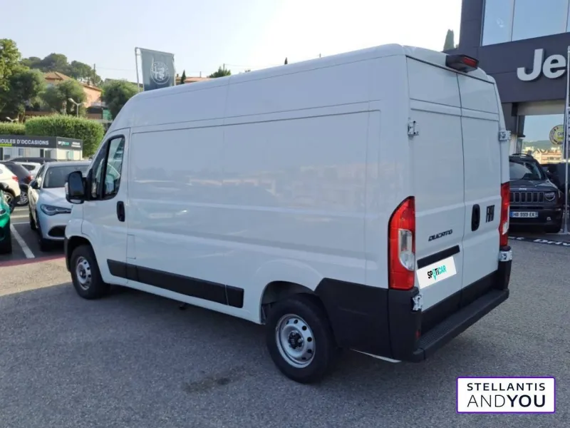 Image secondaire du véhicule 8