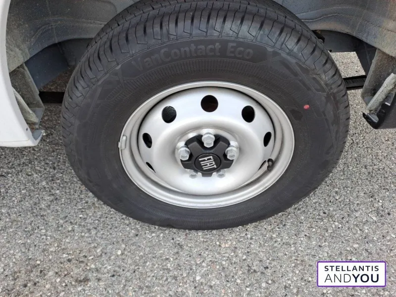 Image secondaire du véhicule 12