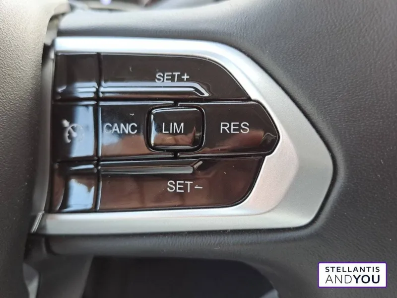 Image secondaire du véhicule 21