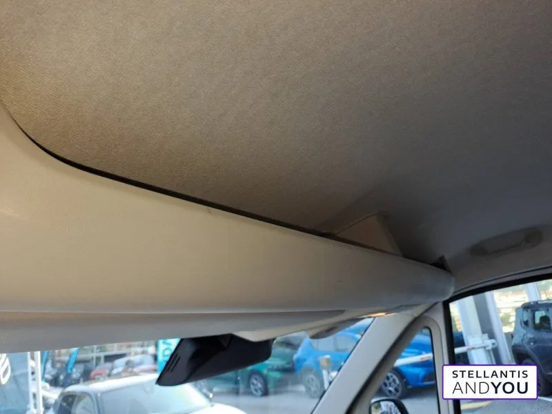 Image secondaire du véhicule 23