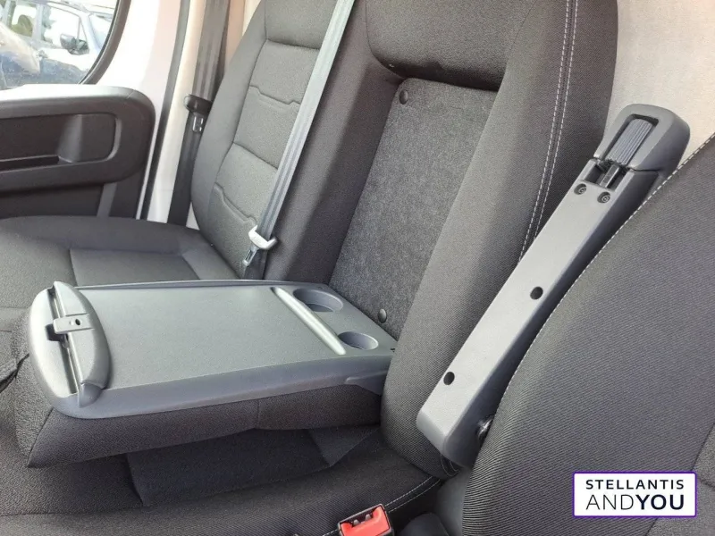 Image secondaire du véhicule 25