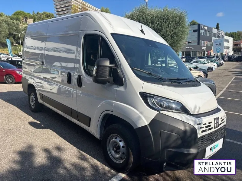 Image secondaire du véhicule 4