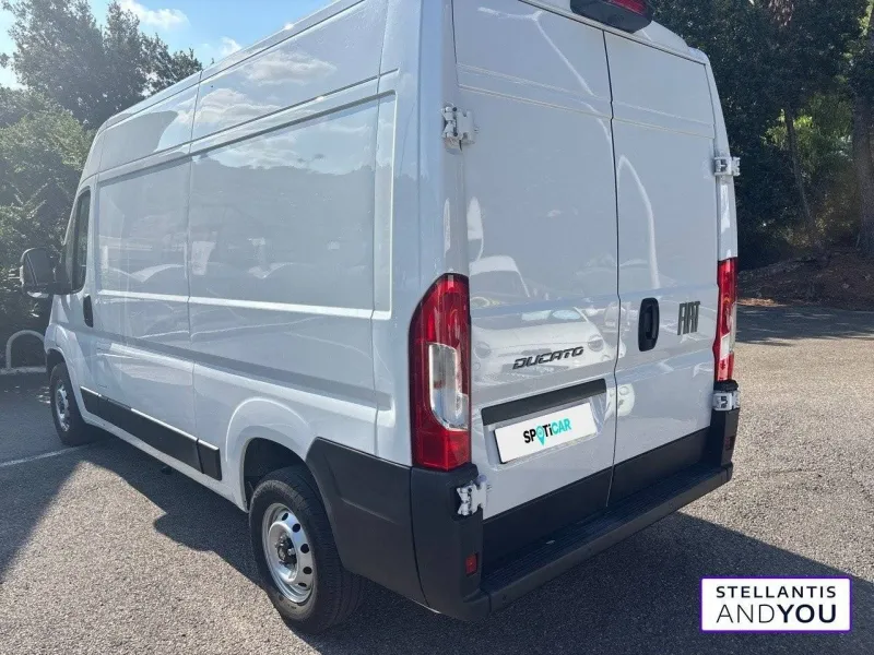 Image secondaire du véhicule 8