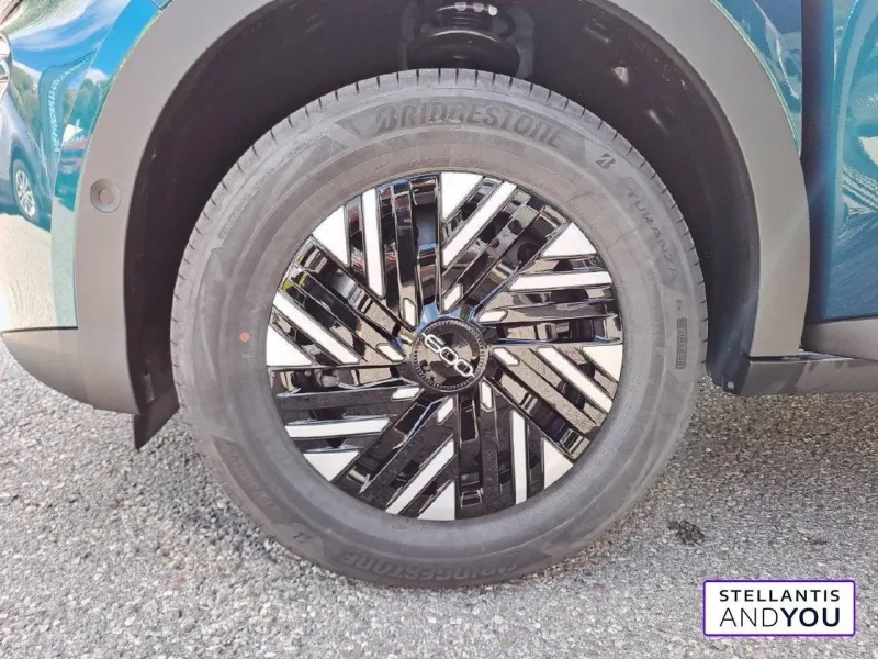 Image secondaire du véhicule 12