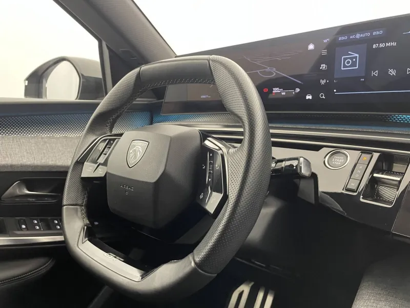 Image secondaire du véhicule 32