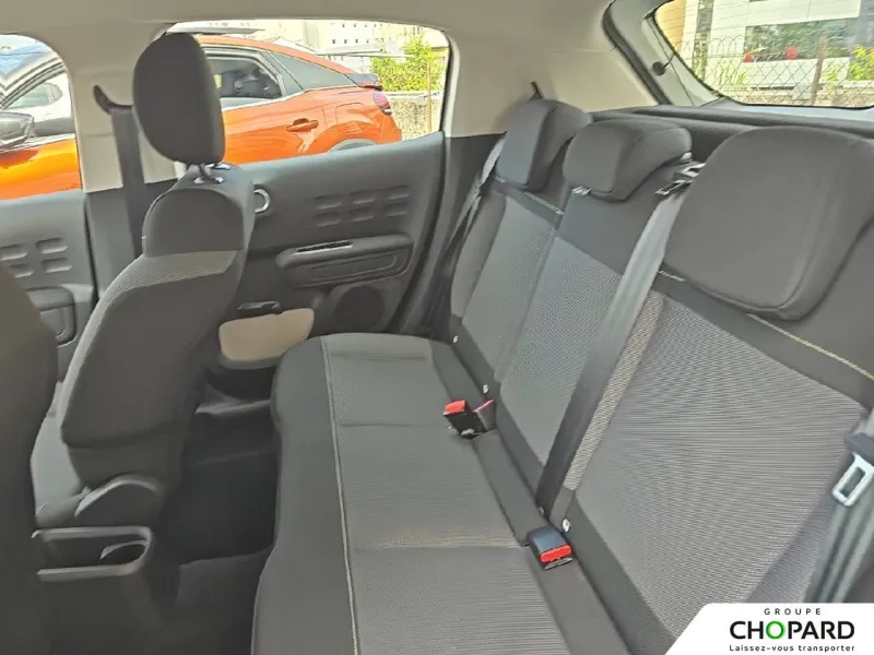 Image secondaire du véhicule 12