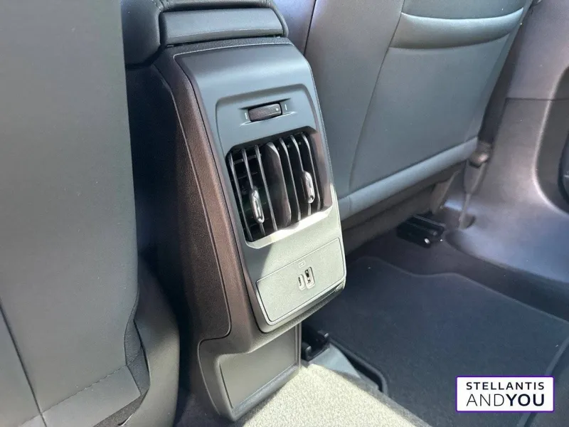 Image secondaire du véhicule 27