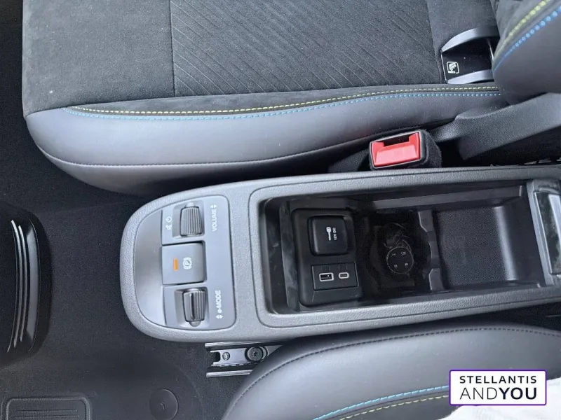 Image secondaire du véhicule 24