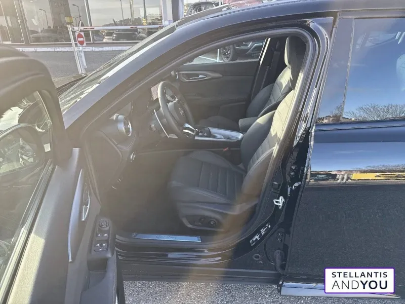 Image secondaire du véhicule 10