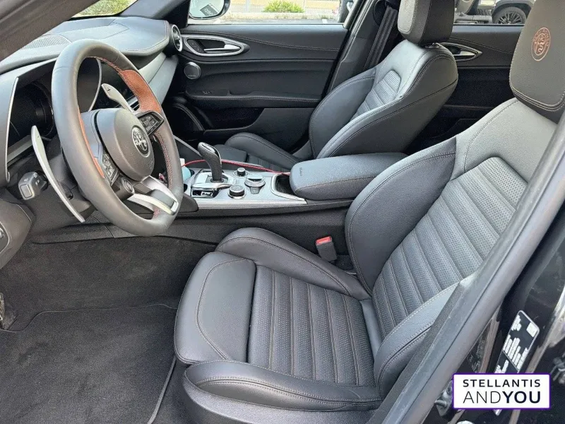 Image secondaire du véhicule 10