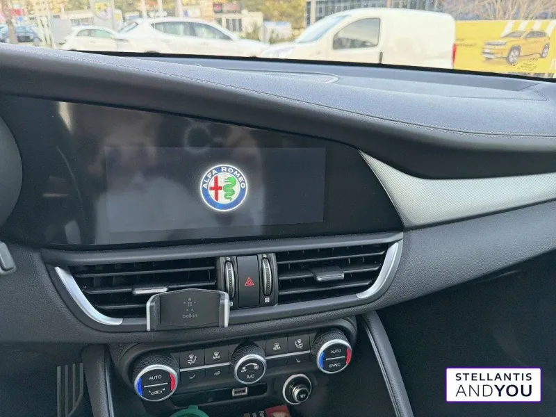 Image secondaire du véhicule 14