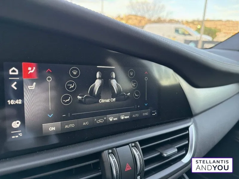 Image secondaire du véhicule 23