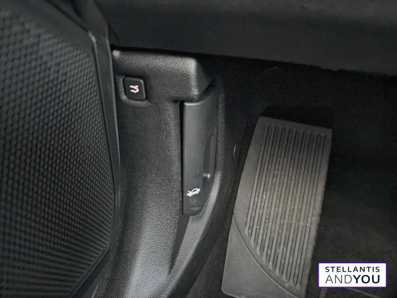 Image secondaire du véhicule 25