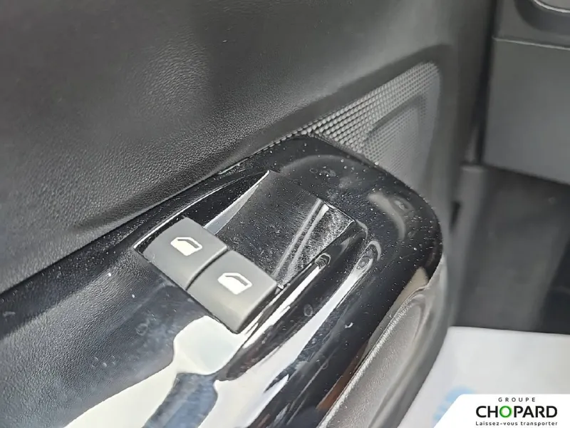 Image secondaire du véhicule 19