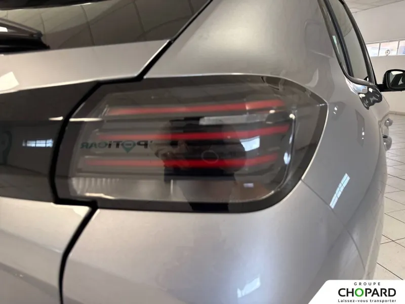 Image secondaire du véhicule 24