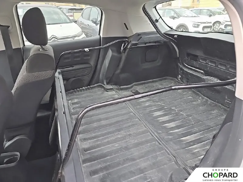 Image secondaire du véhicule 12