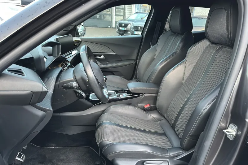 Image secondaire du véhicule 10