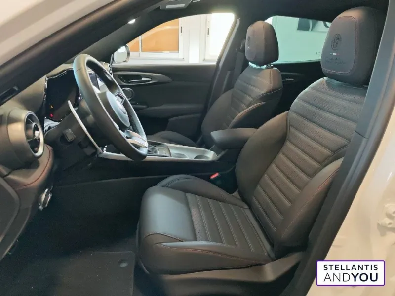 Image secondaire du véhicule 10