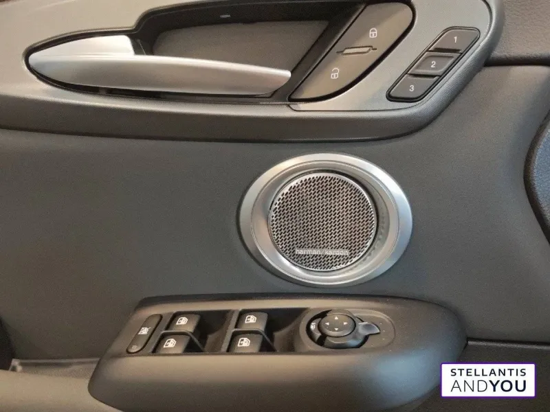 Image secondaire du véhicule 22