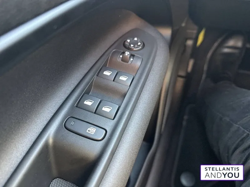 Image secondaire du véhicule 21