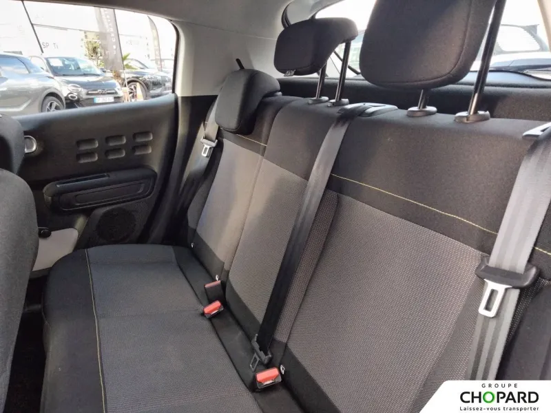 Image secondaire du véhicule 12