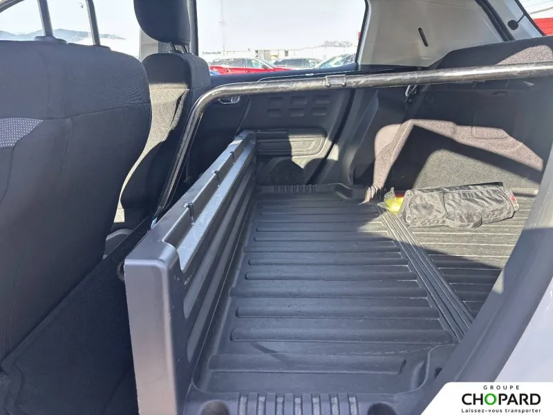 Image secondaire du véhicule 12