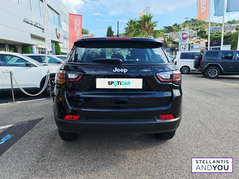 Image secondaire du véhicule 6