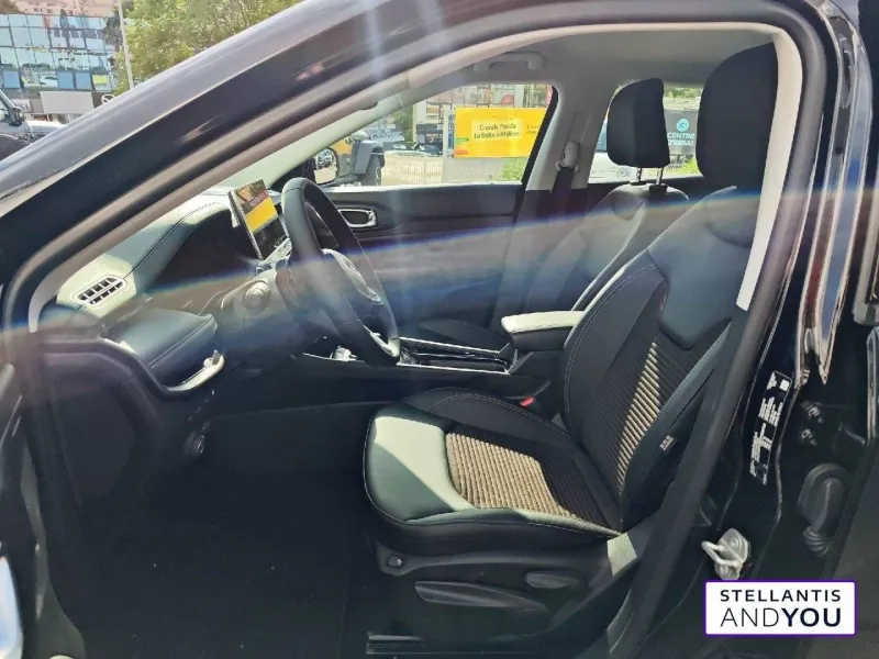 Image secondaire du véhicule 10