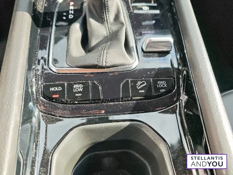 Image secondaire du véhicule 23