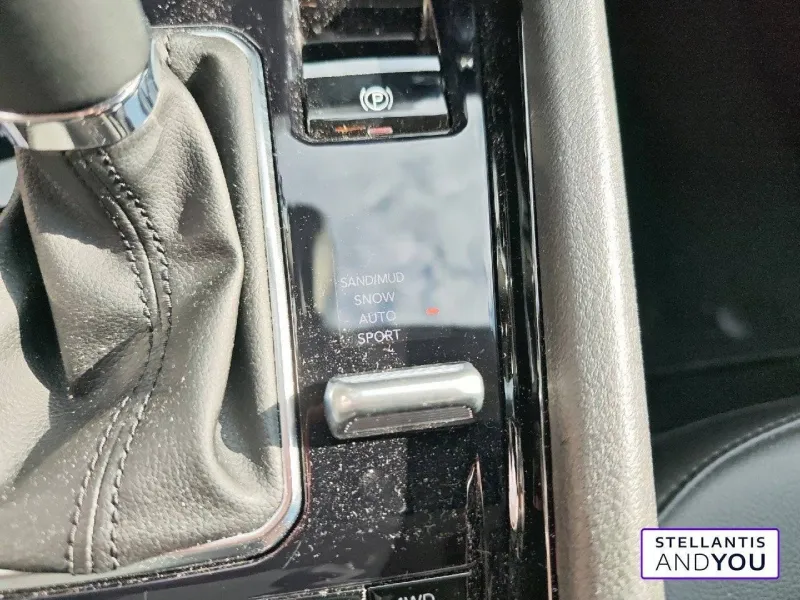 Image secondaire du véhicule 24