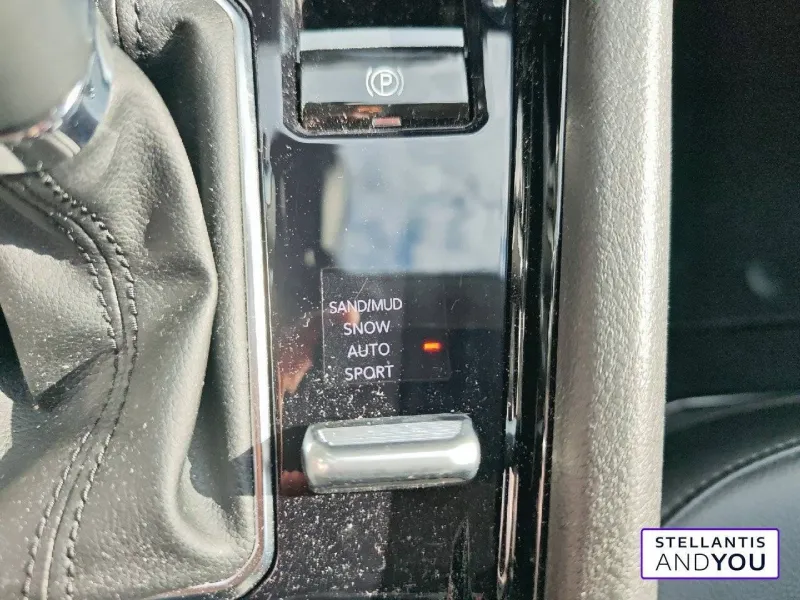 Image secondaire du véhicule 25