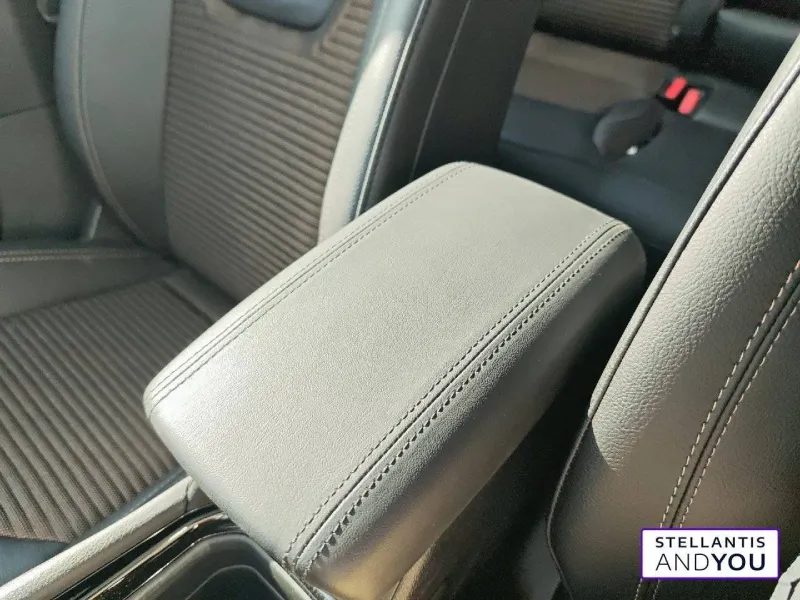 Image secondaire du véhicule 28