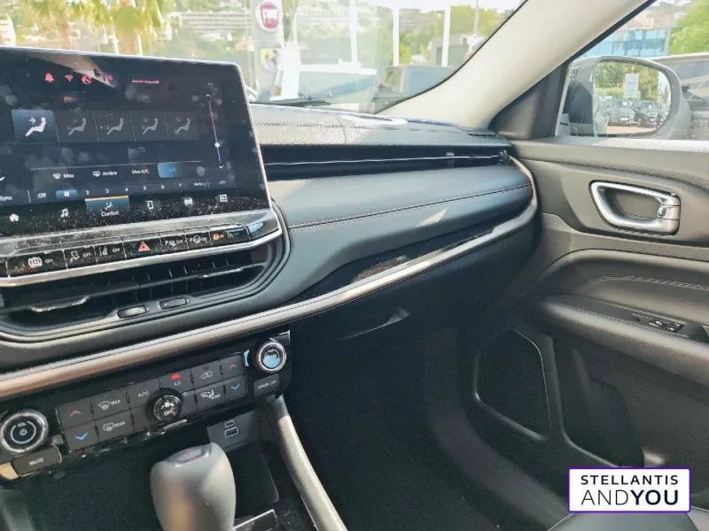 Image secondaire du véhicule 30