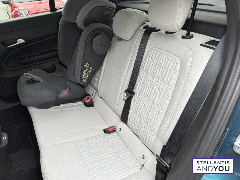 Image secondaire du véhicule 11