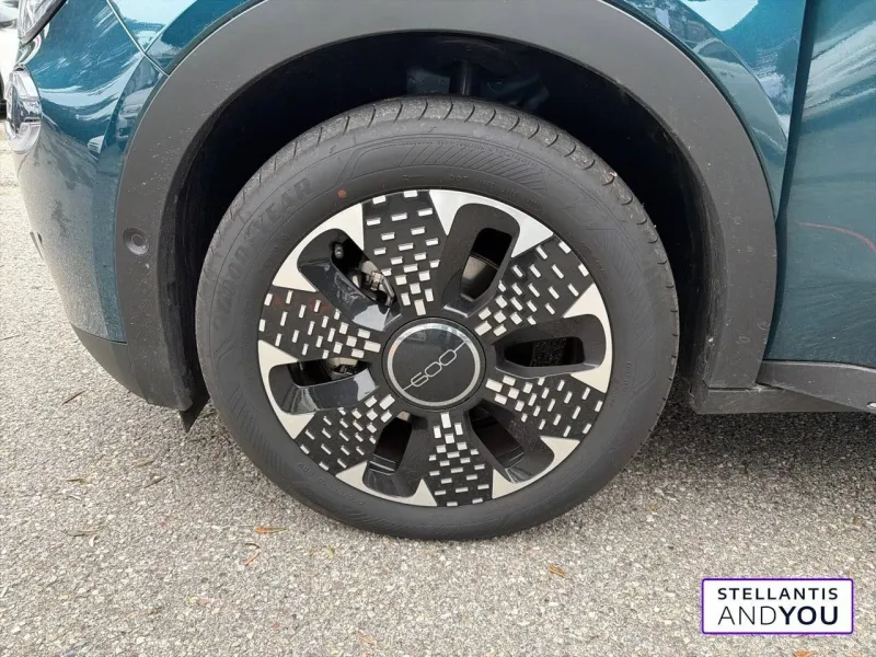 Image secondaire du véhicule 12