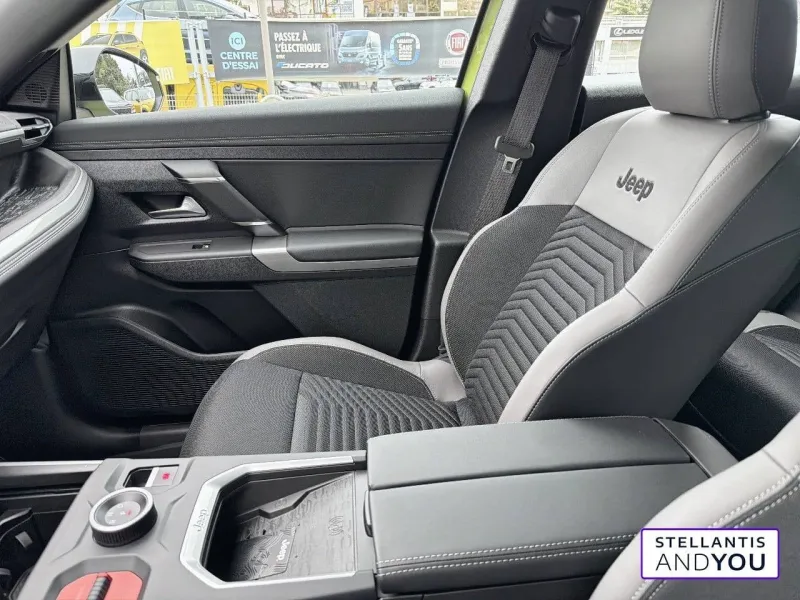 Image secondaire du véhicule 24