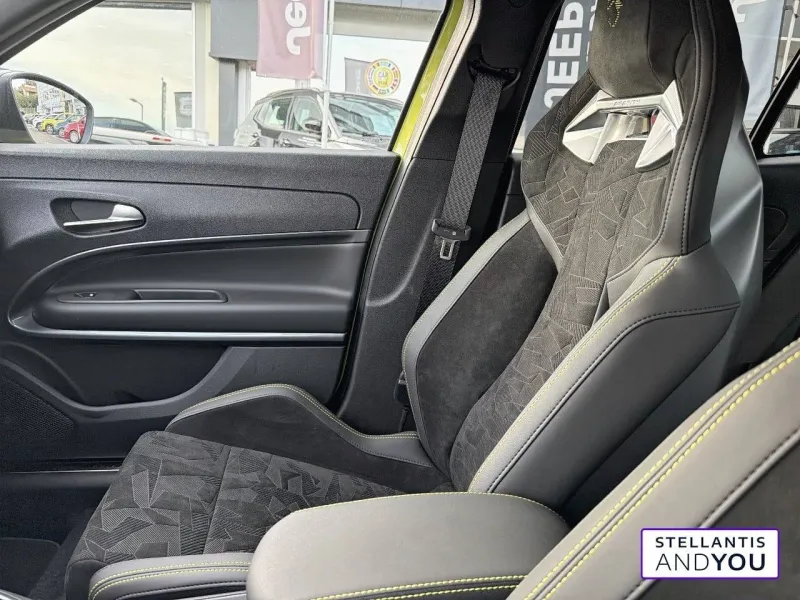 Image secondaire du véhicule 23