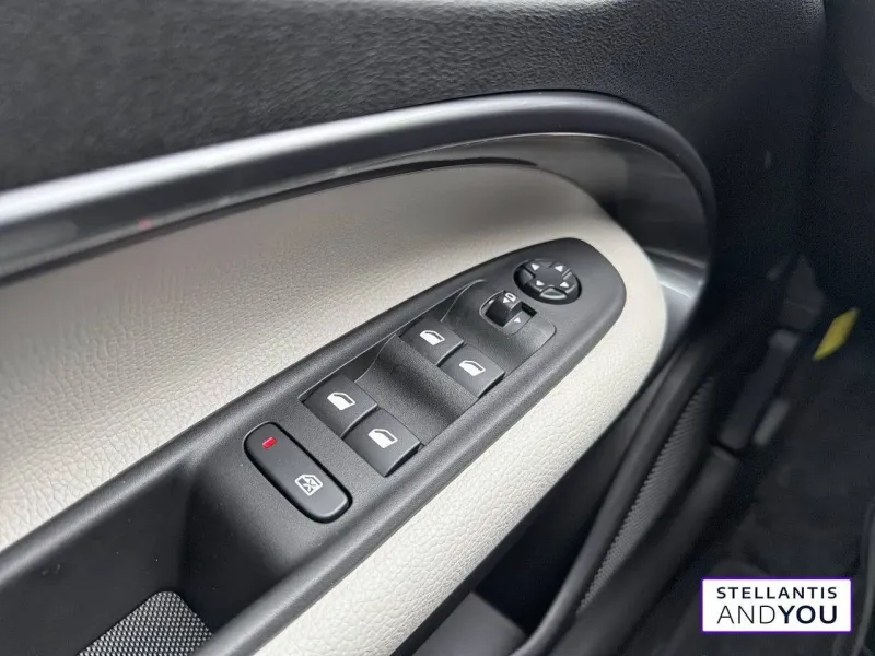 Image secondaire du véhicule 18