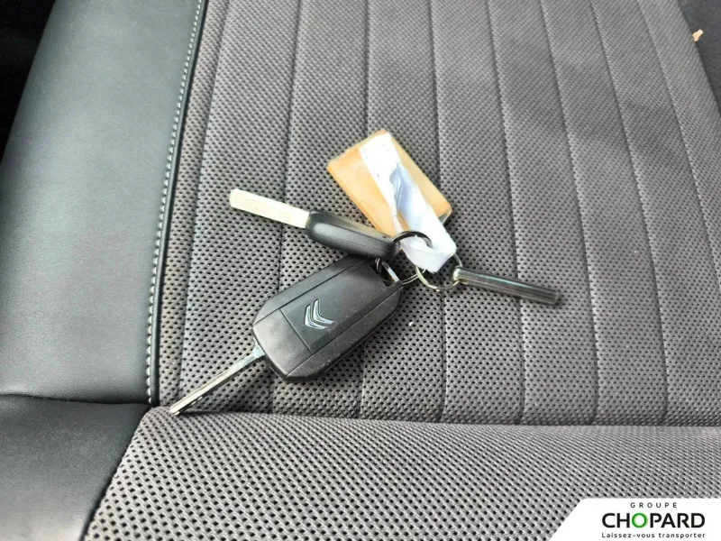 Image secondaire du véhicule 15